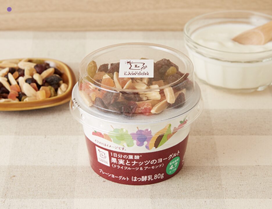 ナチュラルローソン果実とナッツのヨーグルト